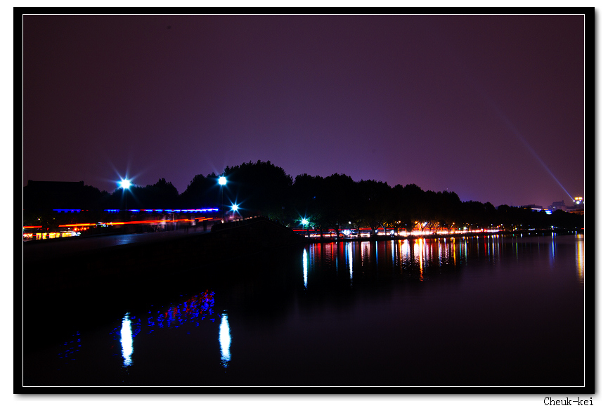 断桥夜景
