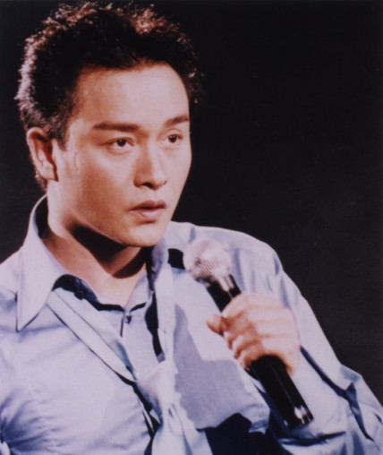 99anitaconcert_1096200001.jpg